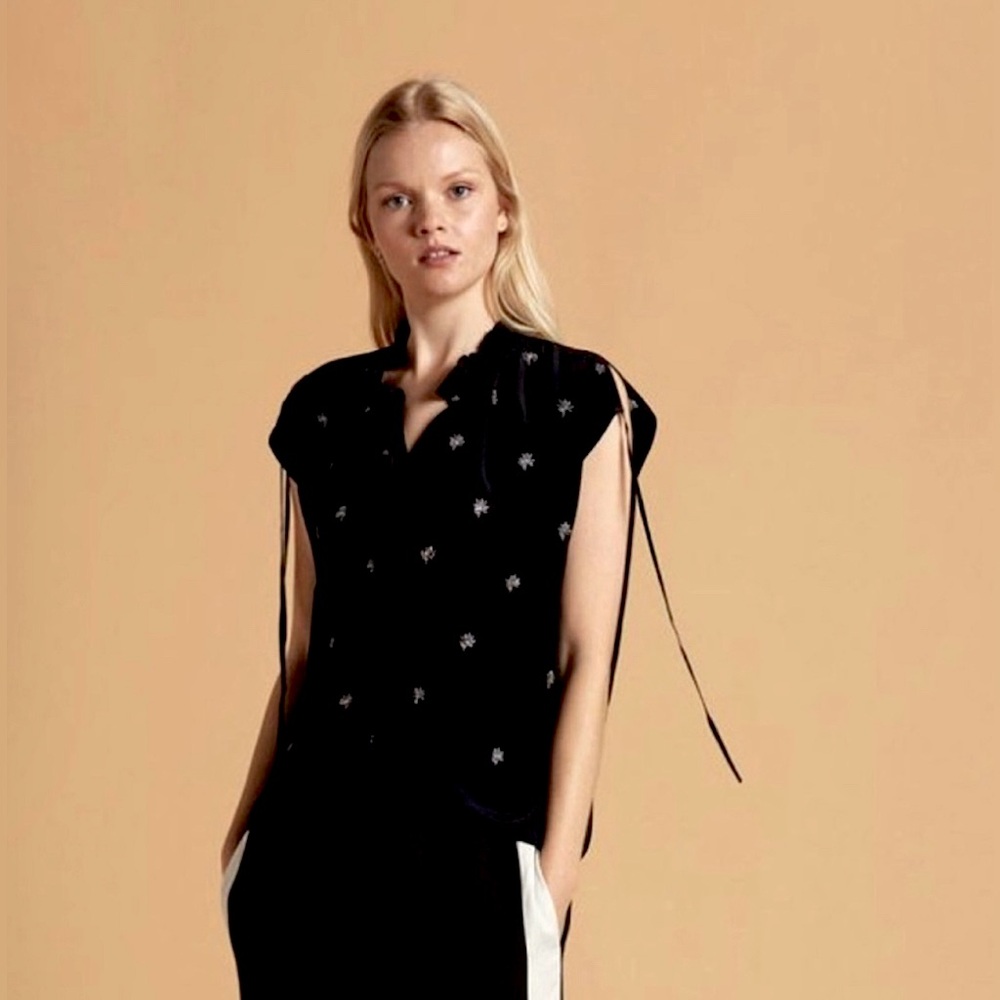 NWOT St. Roche Iris Top